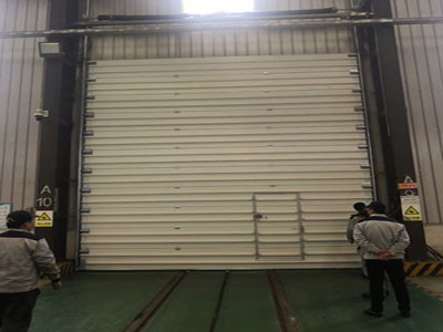 滑升門開啟方式