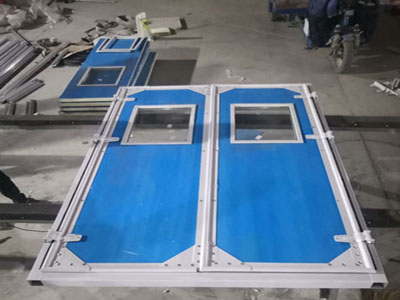 現(xiàn)代工業(yè)門特征