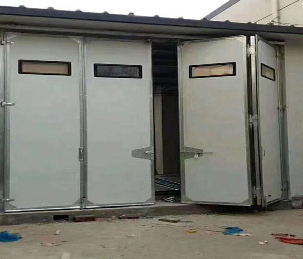 工業(yè)折疊門安裝: